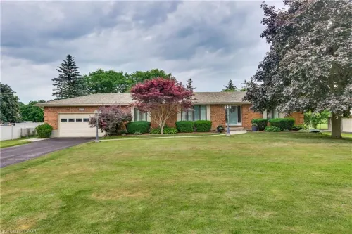 4542 Avenue Road, London, ON N6N 1E7