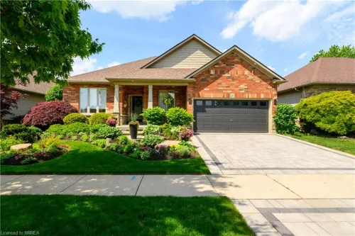 20 Cardinal Lane, Paris, ON N3L 4G2