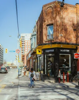 1421 Bloor Street W, Toronto, ON M6P 3L4