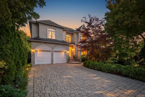 135 Wedgewood Drive, Toronto, ON M2M 2H6