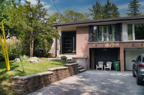 31 Lochinvar Crescent, Toronto, ON M3A 3J9