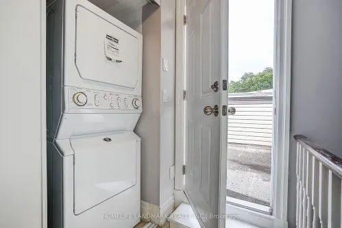 51 York Mills Road 309, Toronto, ON M2P 1B6