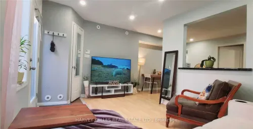 28 Douro Street 220, Toronto, ON M6K 3M4