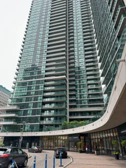 33 Bay Street 3702, Toronto, ON M5J 2Z3