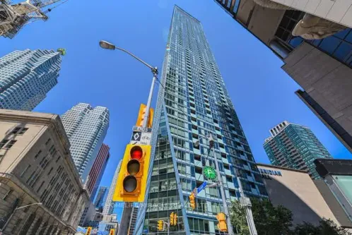 8 The Esplanade N 3712, Toronto, ON M5E 0A6