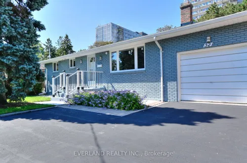 52 Fairglen Avenue, Toronto, ON M1T 1G7