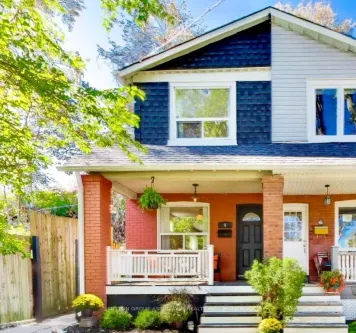 4 Bellhaven Road, Toronto, ON M4L 3J5