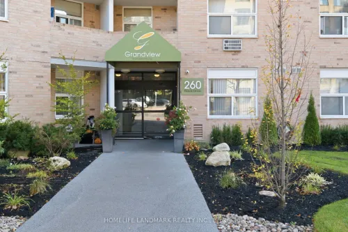 260 Davis Drive 309, Newmarket, ON L3Y 7C3