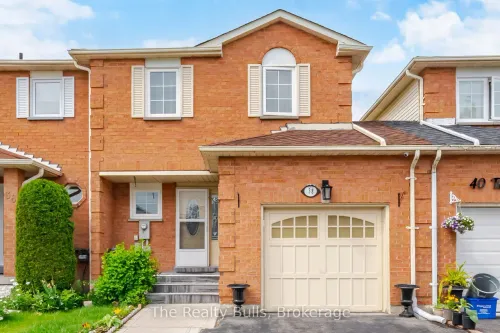 38 Thorntree Crescent, Brampton, ON L6Y 4C5