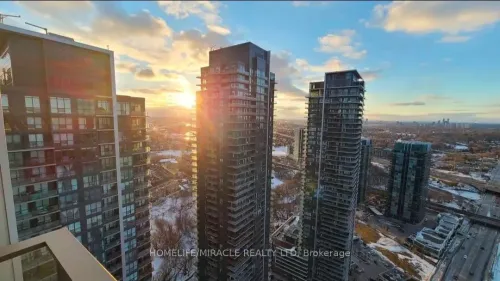 2200 Lakeshore Boulevard W 4705, Toronto, ON M8V 1A4