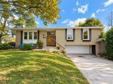 2490 Yarmouth Crescent, Oakville, ON L6L 2M8