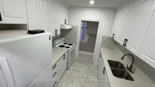 213 Queen Street W, Brampton, ON L6Y 1M6