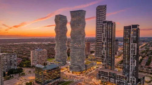 3900 Confederation Parkway 3709, Mississauga, ON L5B 0M3