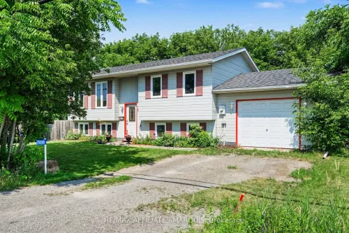 7496 Roger Stevens Drive, Montague, ON K7A 4X9