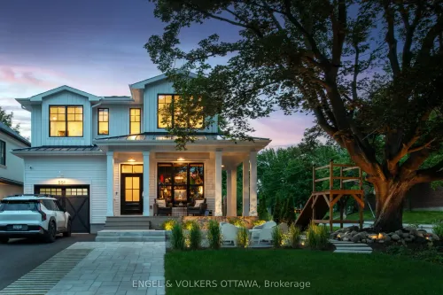 551 Hillcrest Avenue, Ottawa, ON K2A 2N1