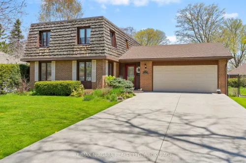 17 Walnut Street, Port Colborne, ON L3K 2T7