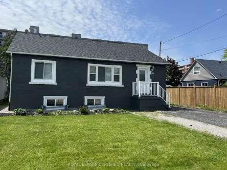 54 Duncombe Drive, Hamilton, ON L9A 2G2