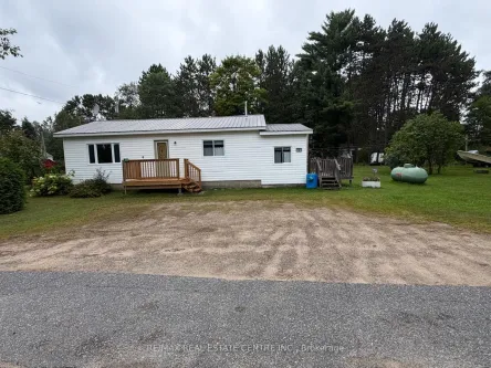38 2nd Avenue, South Algonquin, ON K0J 2M0