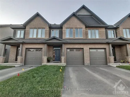 327 Barrett Farm Drive N, Ottawa, ON K1T 0S3