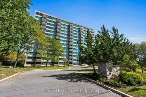 555 Brittany Drive 5, Ottawa, ON K1K 4C5