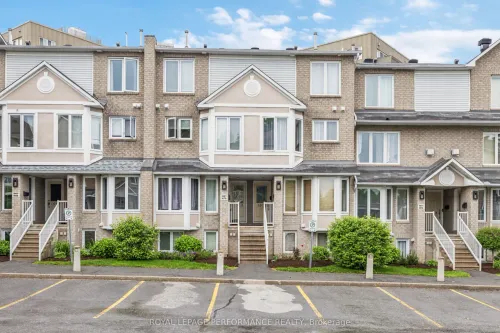 1668 Locksley Lane, Beacon Hill North - South and Area, ON K1J 1B6