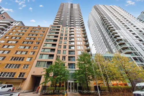 40 Nepean Street 1902, Ottawa, ON K2P 0X5