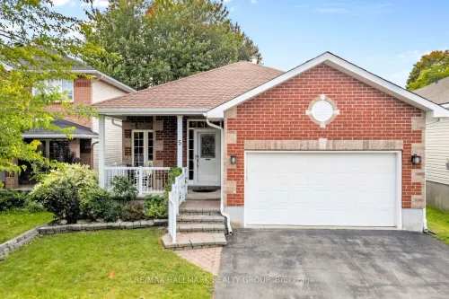 5 Rayburn Street, Kanata, ON K2K 3K8